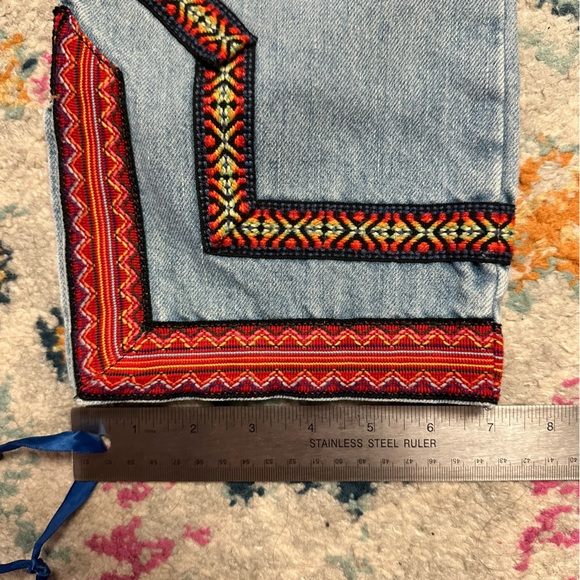 Vintage Guess Embroidered Jeans - Picture 12 of 15